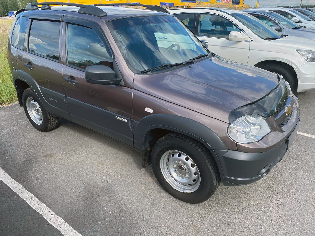 Прокат Chevrolet niva в Мурманске без водителя - 1800 в день